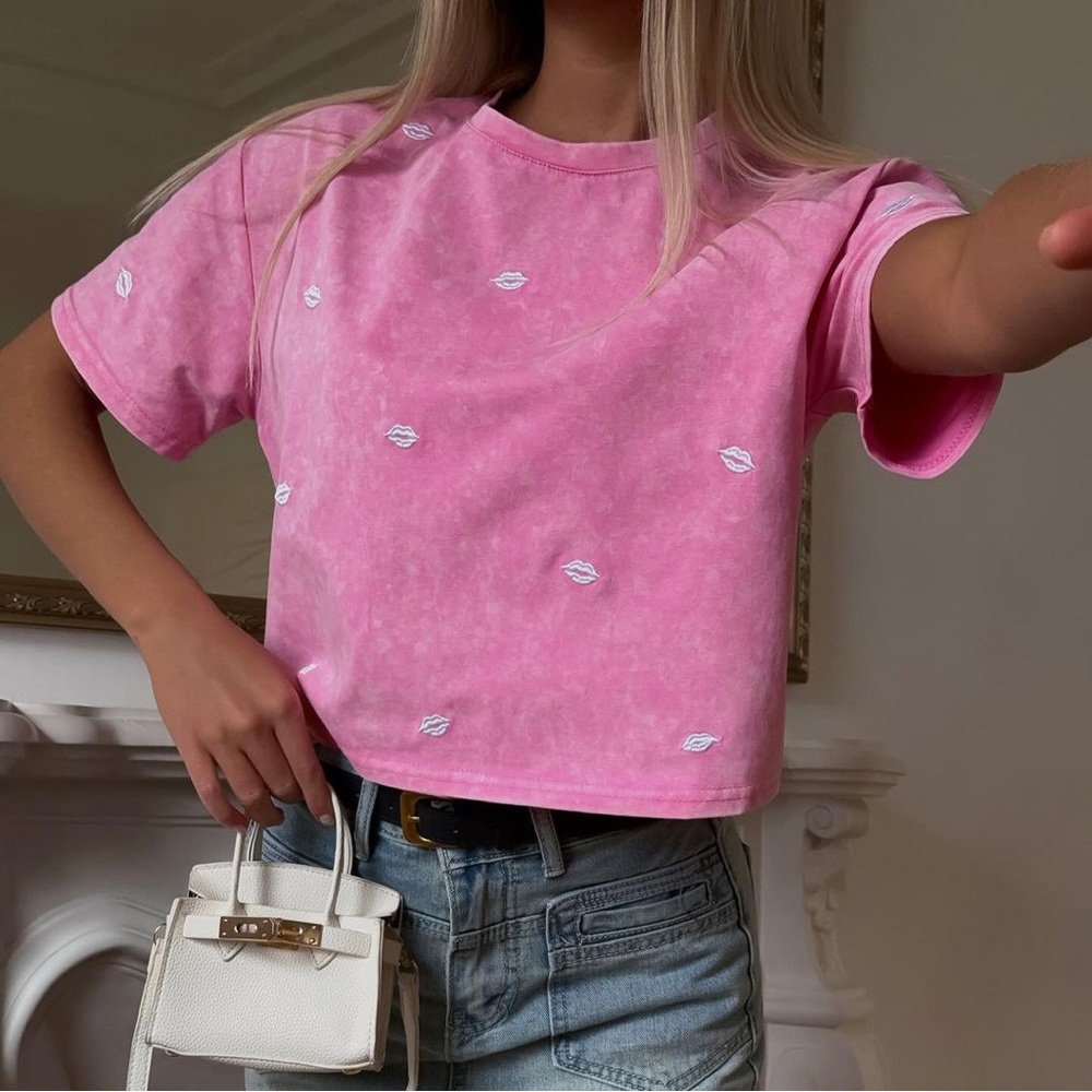 Trendy Pink Kiss-Print Short Sleeve Tee